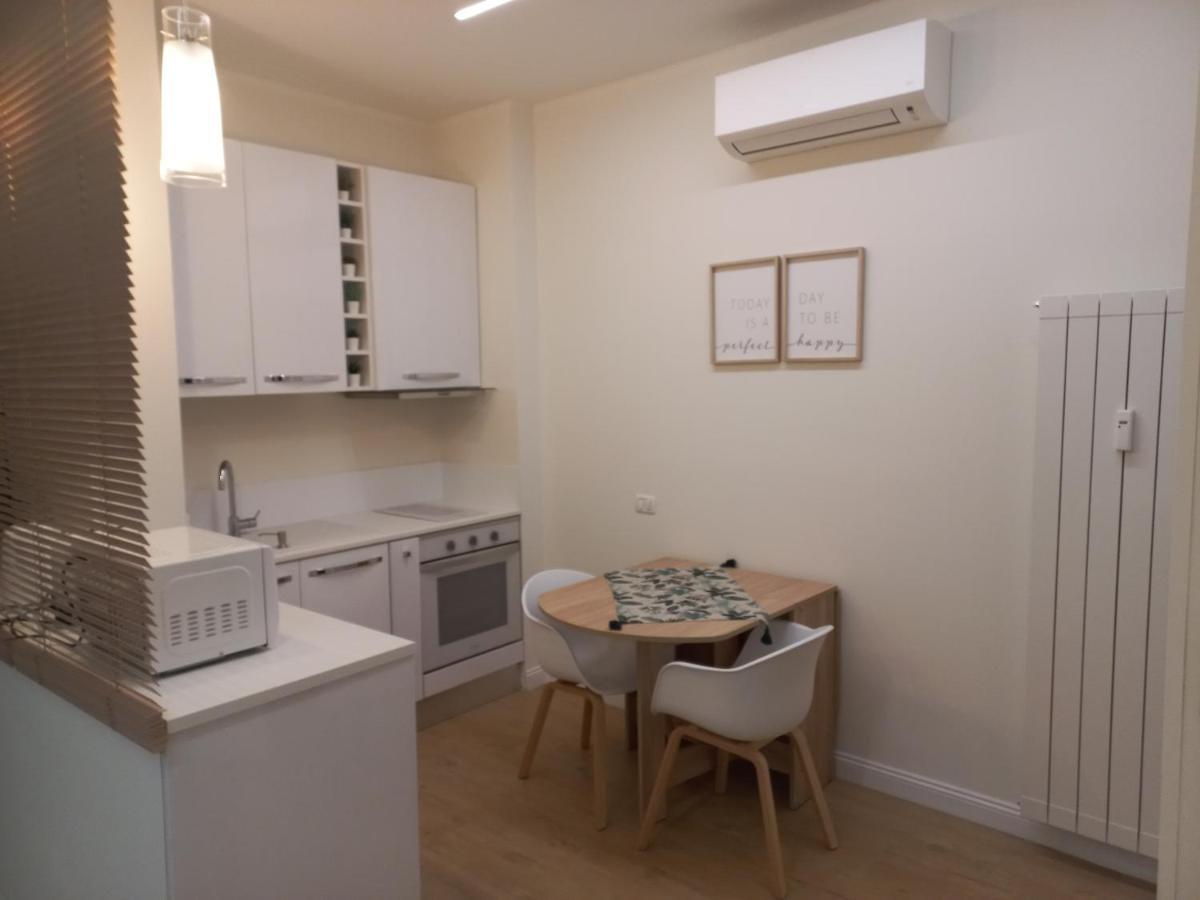 Apartment Metro Marche *